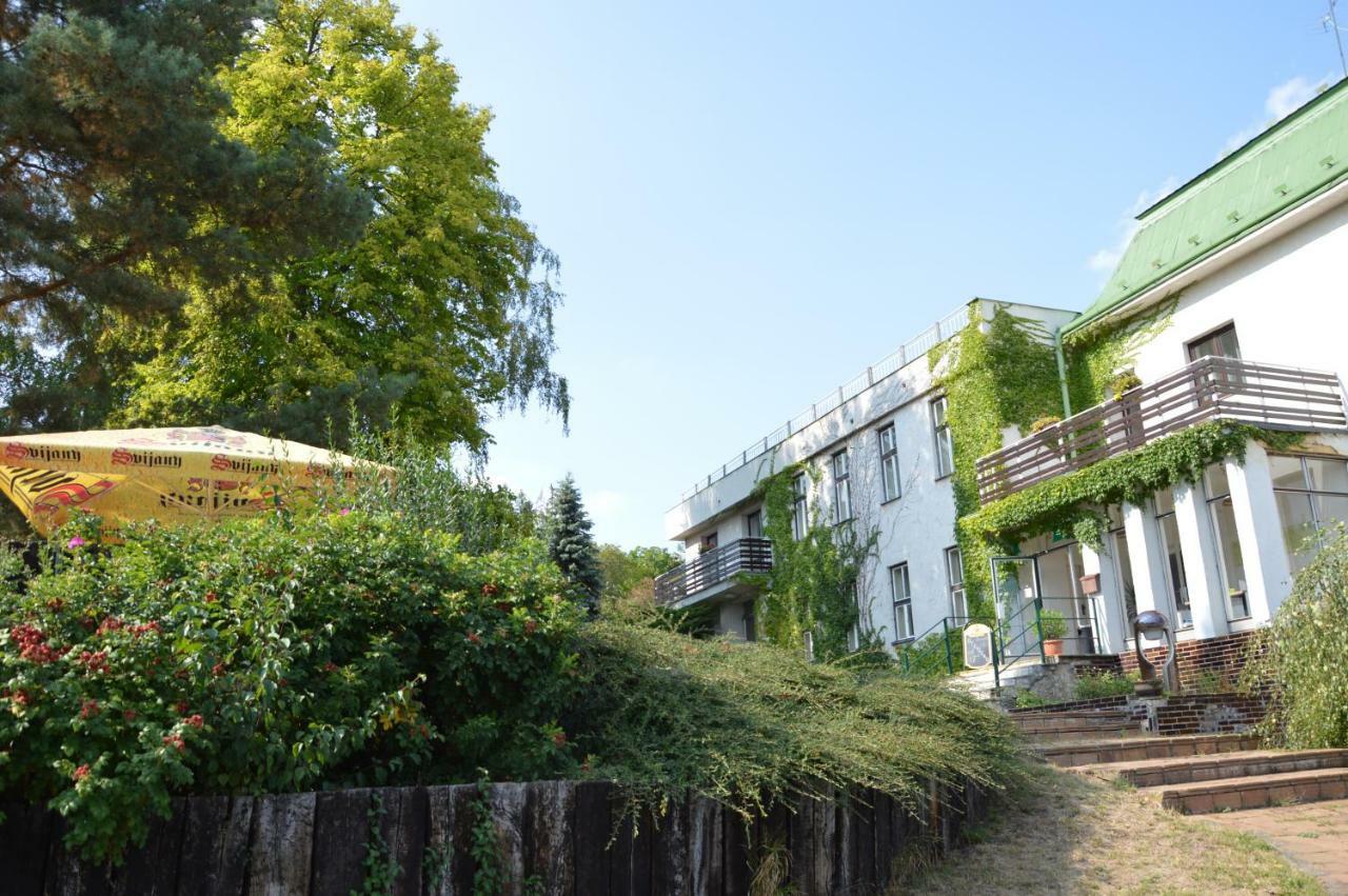 Penzion Eden Jevicko Exterior photo